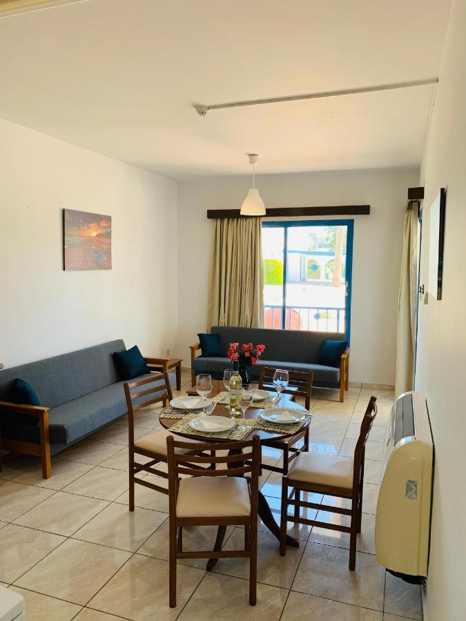 Kefalonitis Hotel Apartments Paphos Eksteriør billede