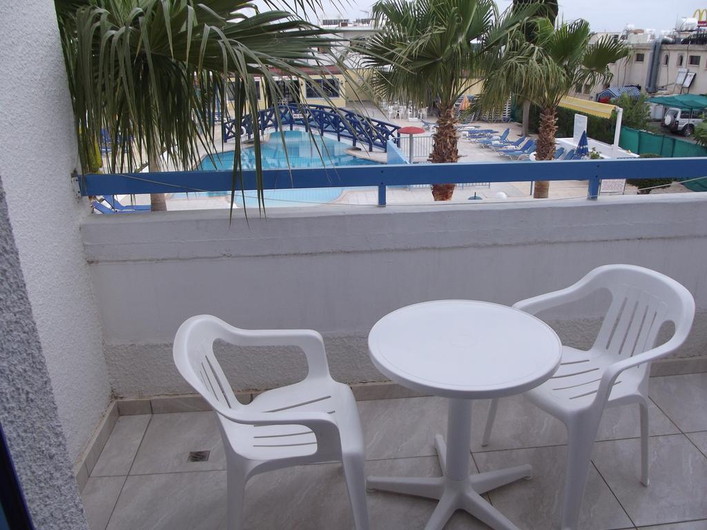 Kefalonitis Hotel Apartments Paphos Eksteriør billede