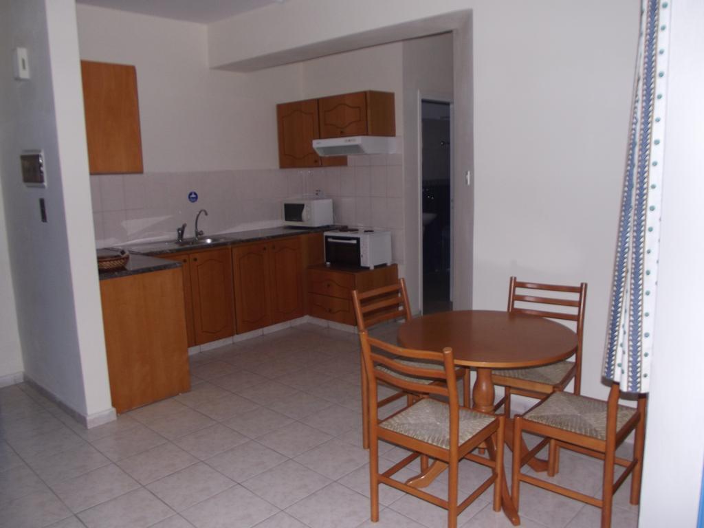 Kefalonitis Hotel Apartments Paphos Værelse billede