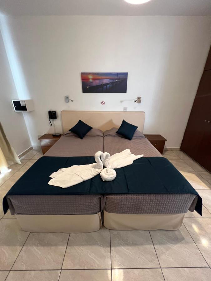 Kefalonitis Hotel Apartments Paphos Eksteriør billede