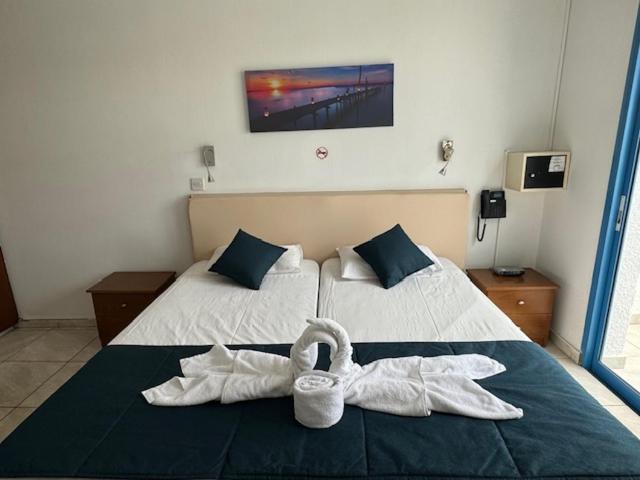 Kefalonitis Hotel Apartments Paphos Eksteriør billede