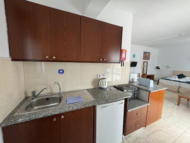 Kefalonitis Hotel Apartments Paphos Eksteriør billede