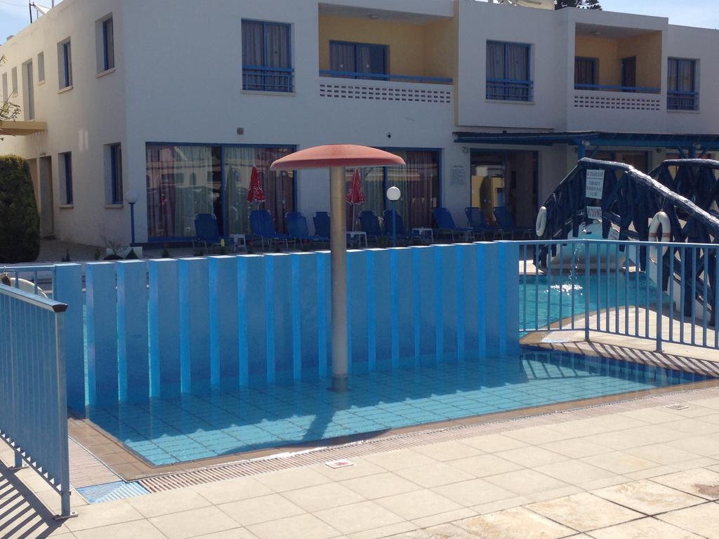Kefalonitis Hotel Apartments Paphos Eksteriør billede