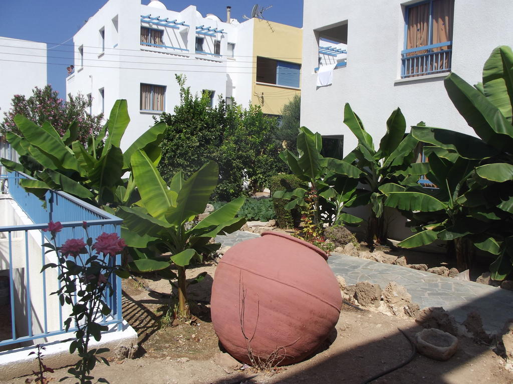 Kefalonitis Hotel Apartments Paphos Eksteriør billede