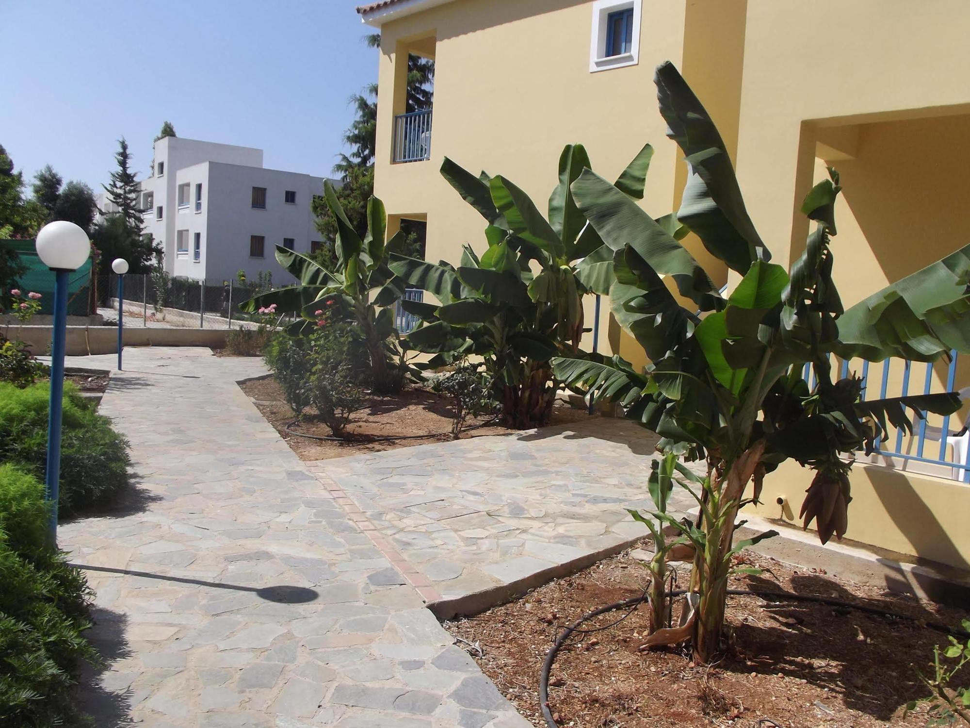 Kefalonitis Hotel Apartments Paphos Eksteriør billede